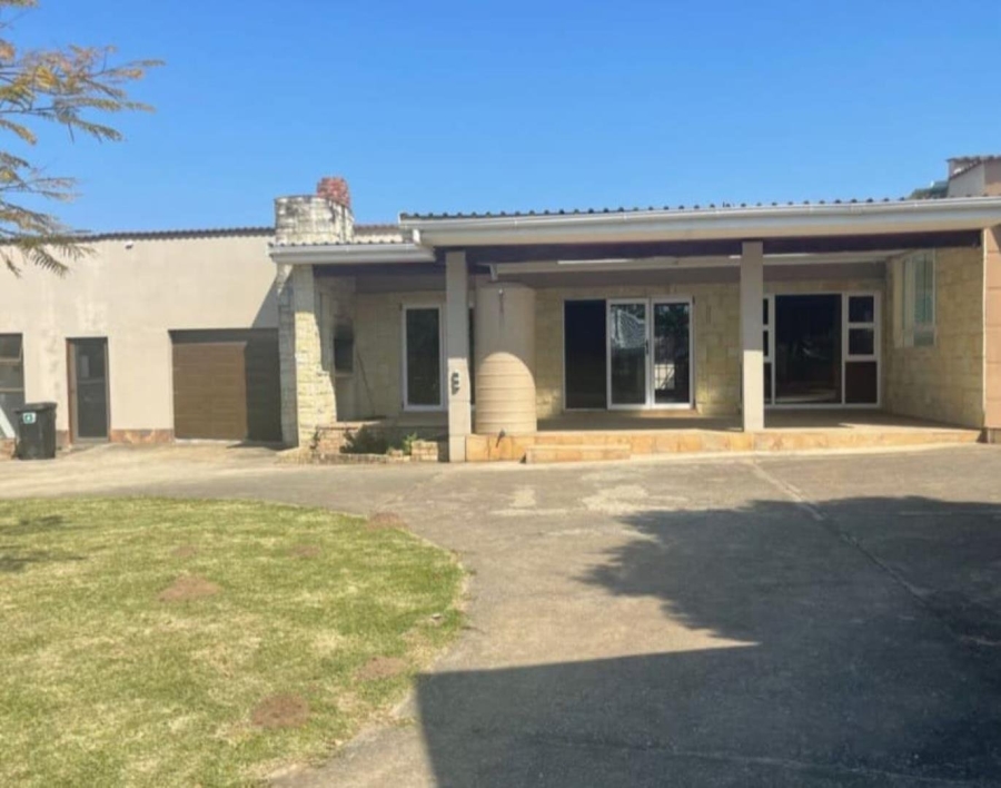 Commercial Property for Sale in Cove Ridge East Eastern Cape